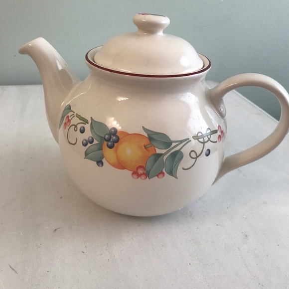 Vintage Corelle  Coordinates teapot - Picture 1 of 8